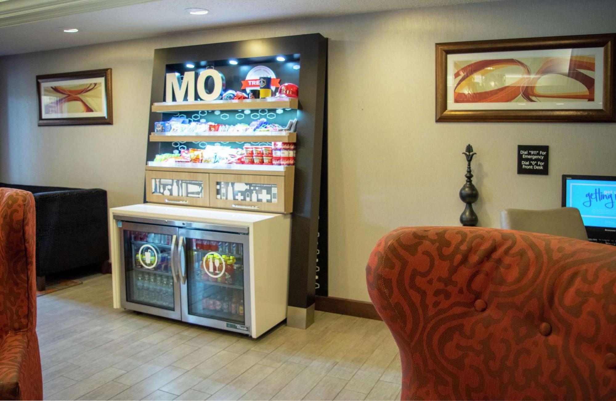 Hampton Inn St. Louis-Chesterfield Exteriör bild