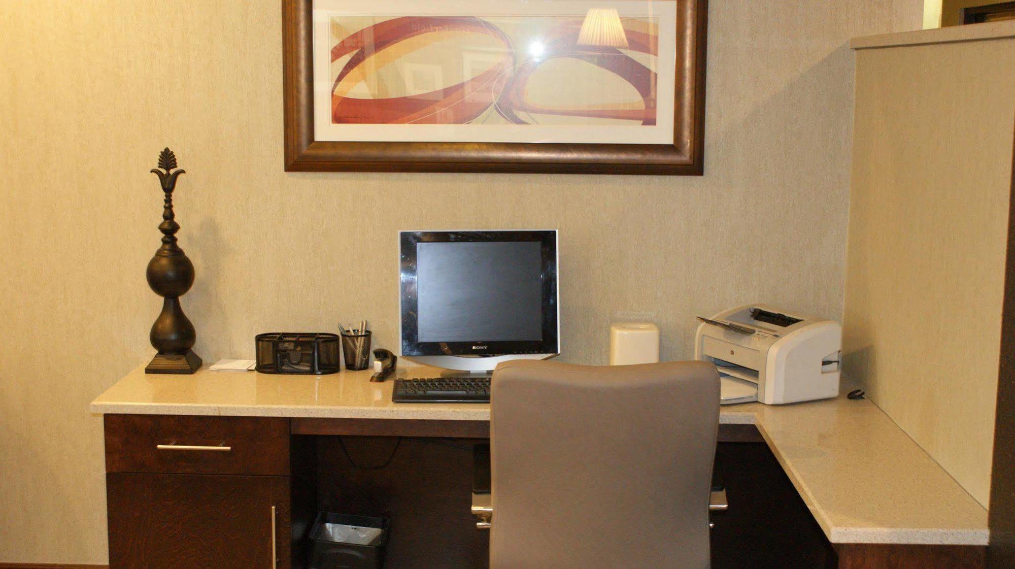 Hampton Inn St. Louis-Chesterfield Exteriör bild